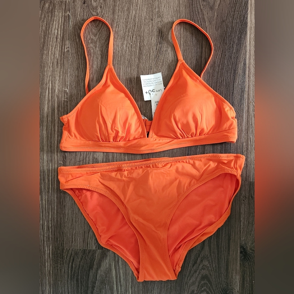 NWT Amazon Essentials Womens Classic Vibrant Orange 2 piece Bikini set Size M